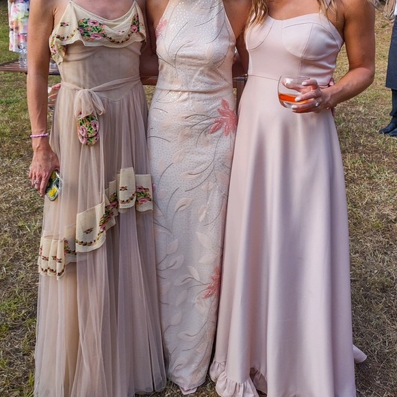 Belle by Badgley Mischka dress. Size 2. Cream/pink/peach color. Worn once. - Picture 4 of 4